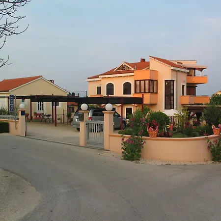 Apartment In Privlaka - Zadar Riviera 7841 Apartman Privlaka (Zadar)